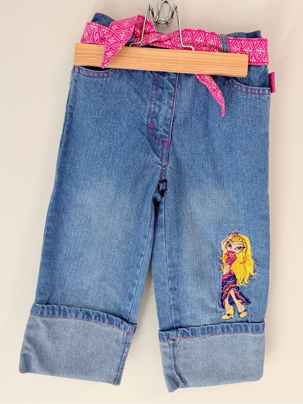 Vintage Y2K Bratz Embroidered Denim Capris with Belt Size 5